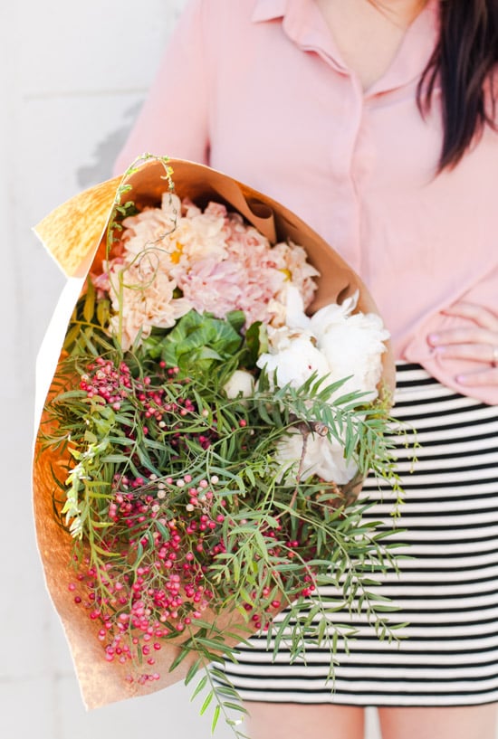 The Secret Ingredient to The Prettiest Holiday Centerpiece
