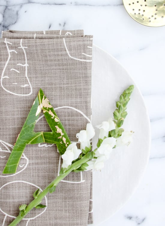 14 (Fall) DIYs to Try During the Long Thanksgiving Weekend // Typographic Place Cards