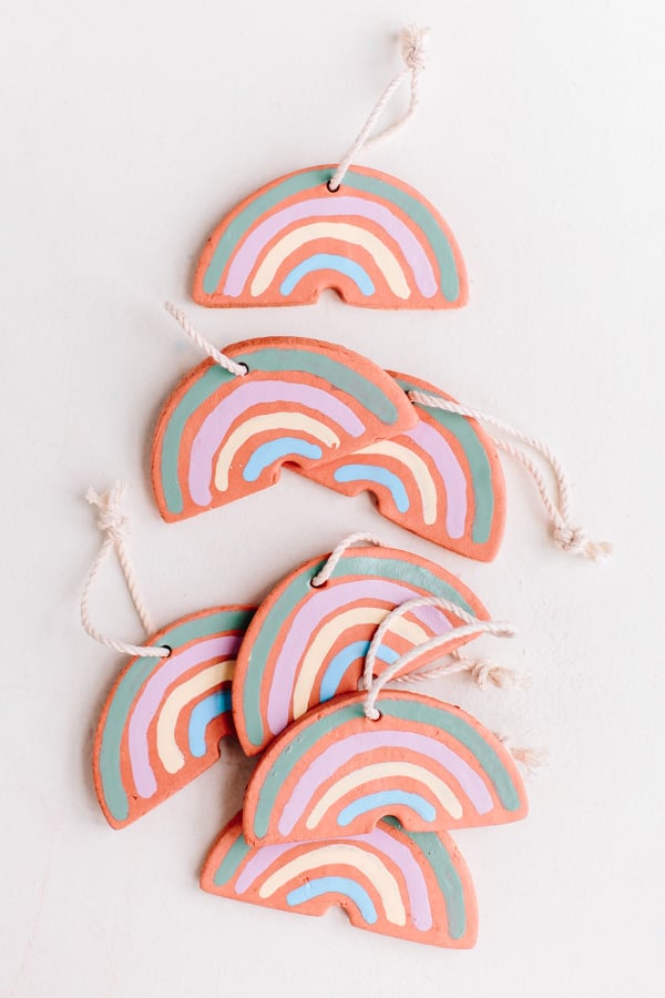 The Ultimate Guide to DIY Holiday Gifts That Don't Suck: 89 Really Cool (Giftable) Projects #diygift #giftideas #handmadegift #diy #holidaydiy #diyholiday