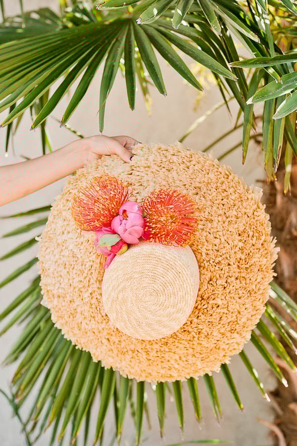 A DIY flower hat for summer. Click through for the tutorial.