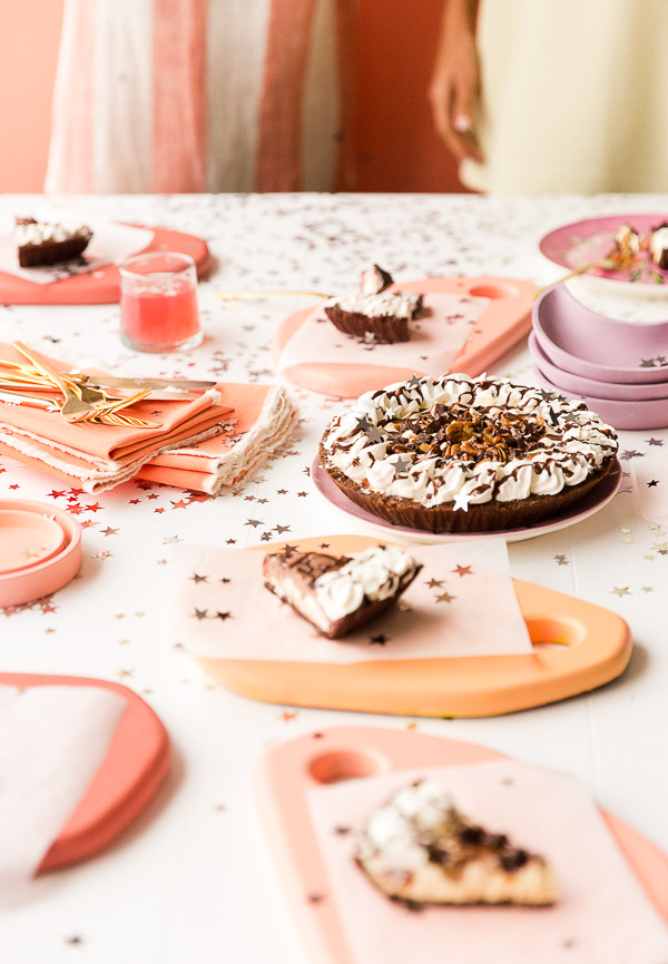 A Painted Pastels Summertime Pie Party + 3 More DIY Summer Entertaining Ideas