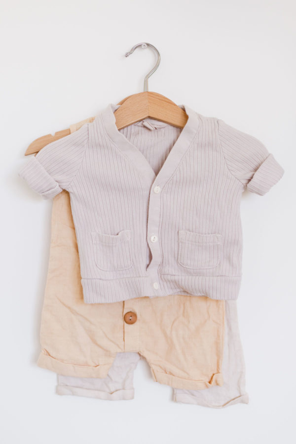 How to Dye Clothing Naturally (Techniques + Tutorial)