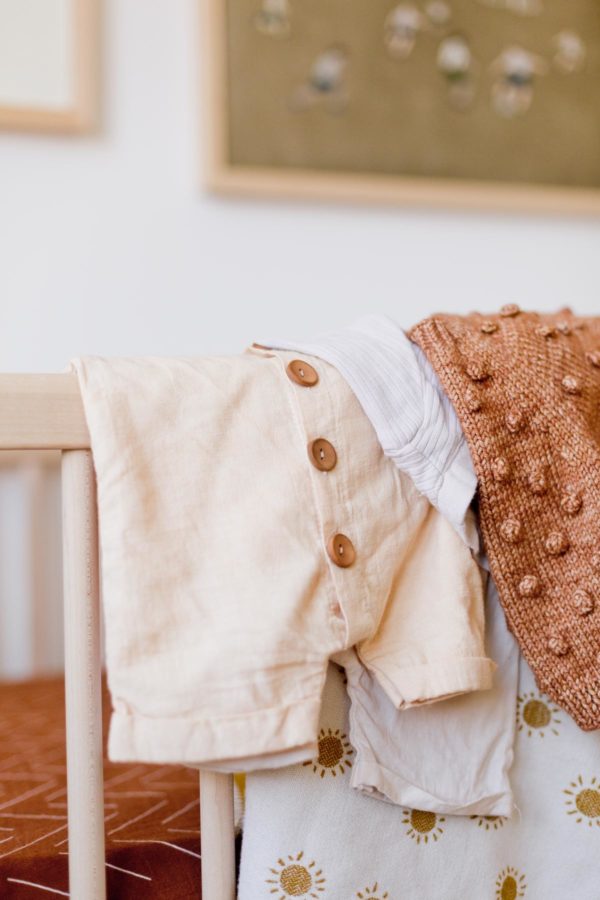 How to Dye Clothing Naturally (Techniques + Tutorial)