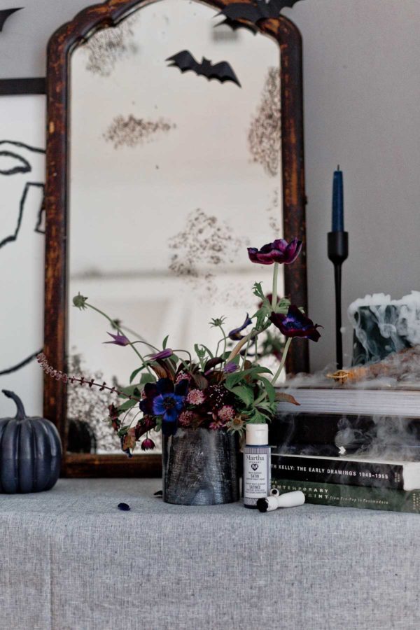 Halloween Home Decor A DIY Way to Update your Mirror for Halloween