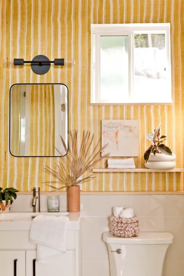 A Yellow Bathroom I Actually Love (Rental Bathroom Reveal)