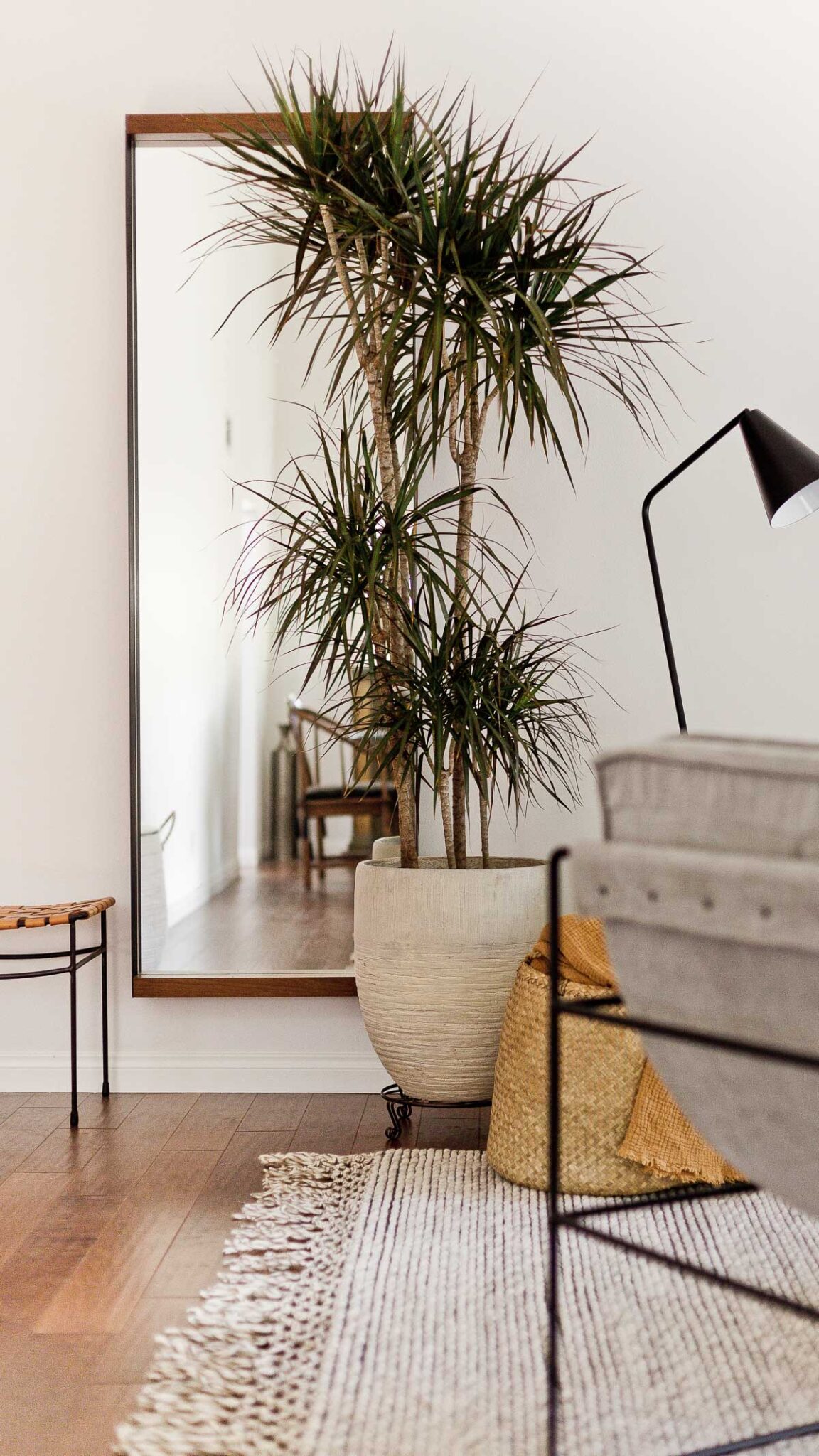 An Organic Modern Living Room Reveal - Paper and Stitch
