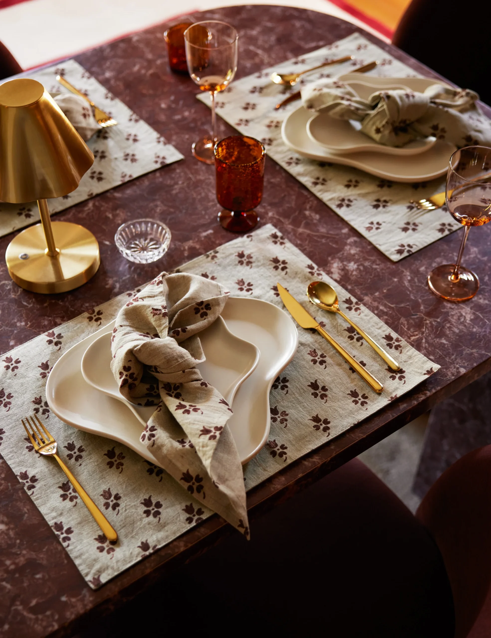 moody thanksgiving tableware 