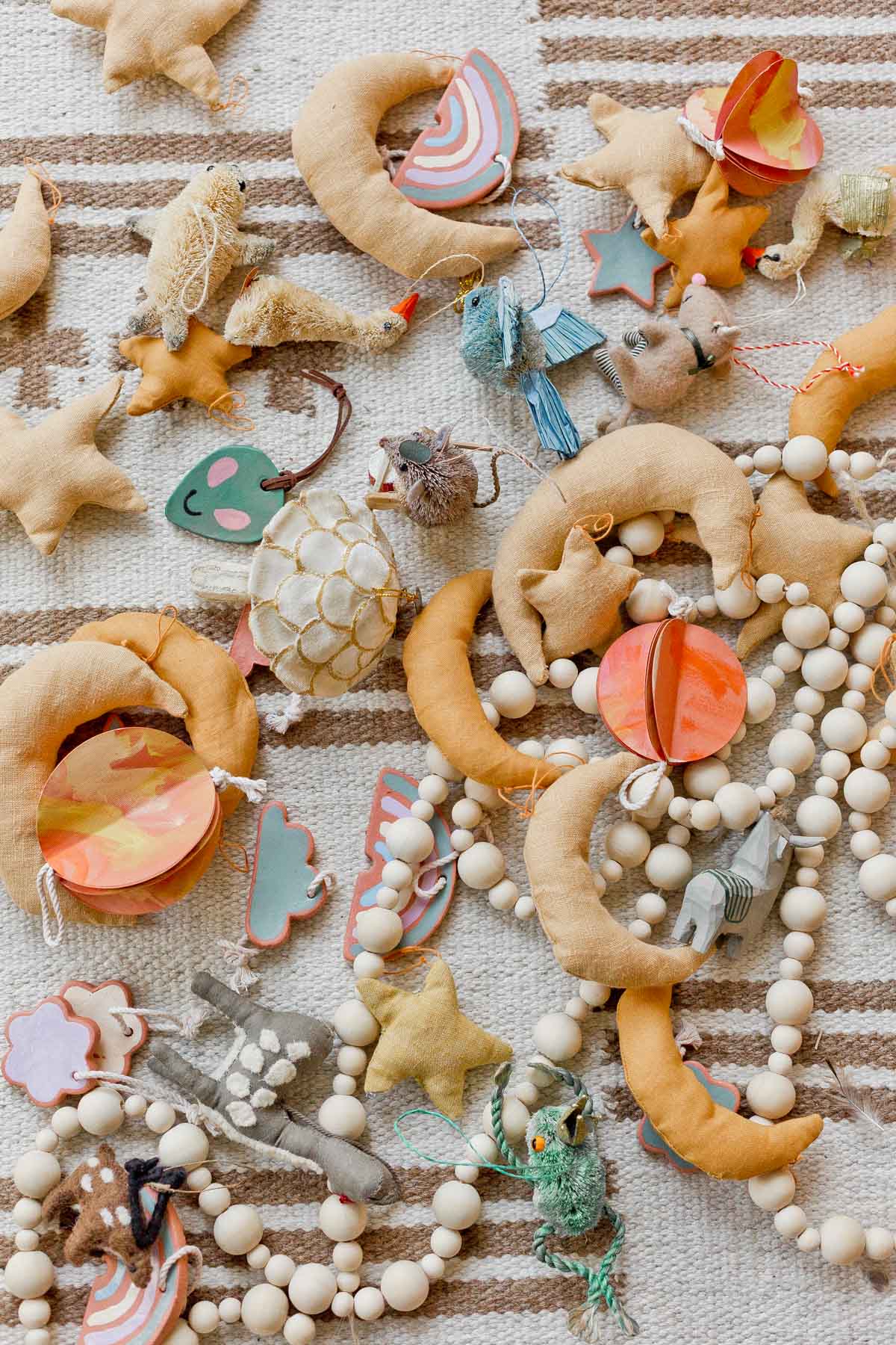 17 Christmas Actions for Children 17 Christmas Actions for Children